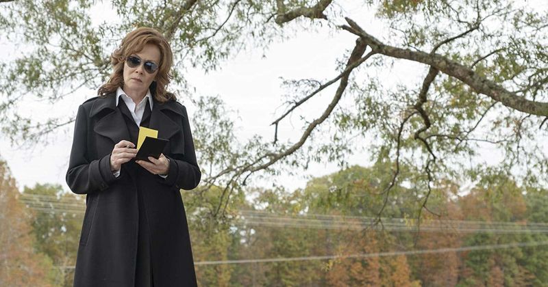 'Watchmen' Episode 3: Laurie Blake's history with vigilantes has made her the show's deadliest wild card