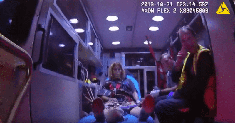 12-year-old girl dials 911 after mom overdoses on heroin while driving with three children in car: 'My mom won't wake up'