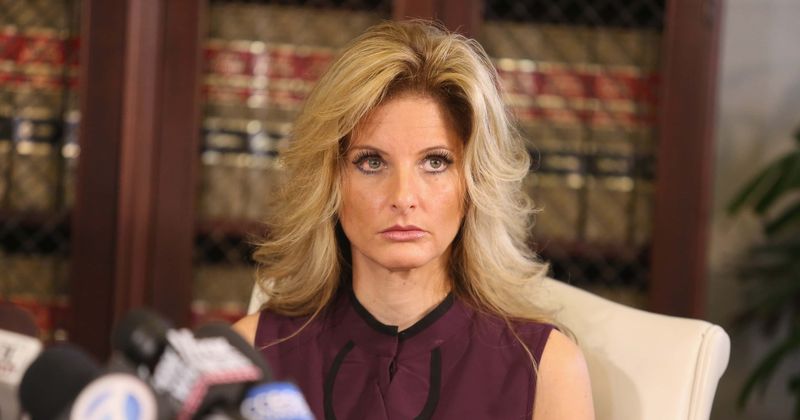Summer Zervos says Trump's phone records show he called her the day he allegedly sexually assaulted her