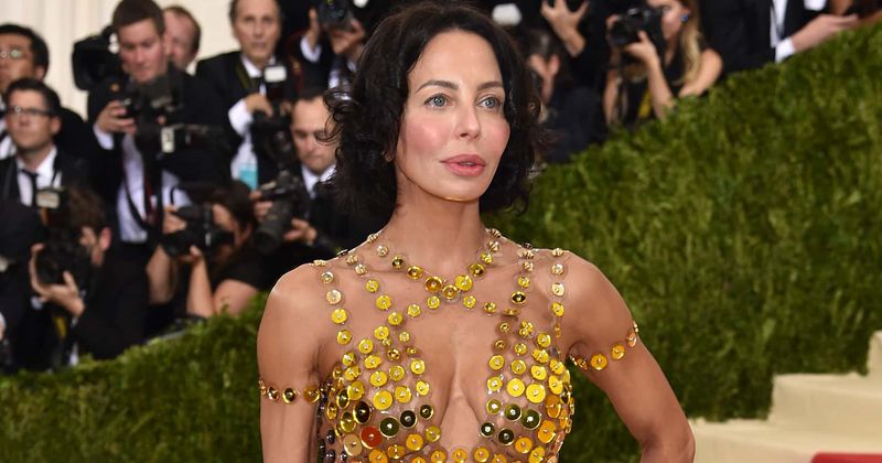 Hamptons millionaire's wife called black chef 'chocolate-covered marshmallow', said she's more eloquent than Alicia Keys: Lawsuit