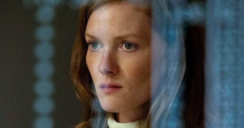 For All Mankind's Margo Madison is the 1st woman in Flight Controller Center, smart and hardworking, but struggles to be taken seriously