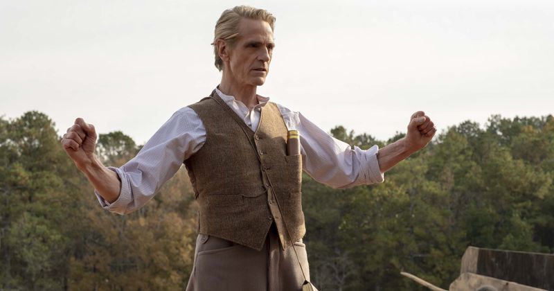 'Watchmen' Episode 4 takes it up a notch with Jeremy Irons' Adrian Veidt fishing out live fetuses from crab traps