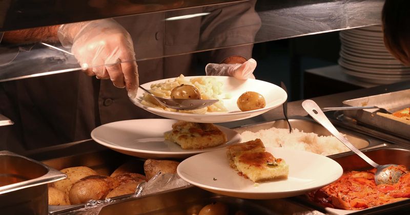 Minnesota school apologizes for throwing away hot meals of students with over $15 lunch debt