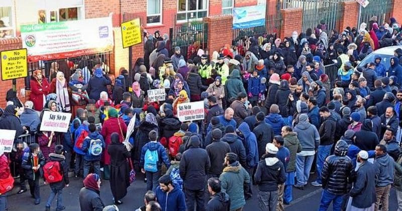 British parents take 600 children out of school to protest against new course that they feel 'promotes homosexuality'