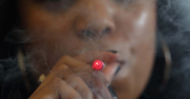 Trump backtracks on banning flavored e-cigarettes fearing re-election debacle: Report