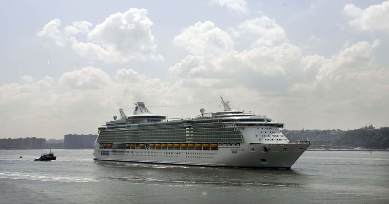 Grandfather charged in Indiana toddler's cruise ship death says he watched her fall in utter disbelief: 'I thought there was glass'