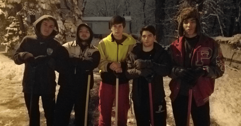 Five high school seniors wake up at dawn to shovel neighbor's driveway during snowstorm so she could attend life-saving dialysis