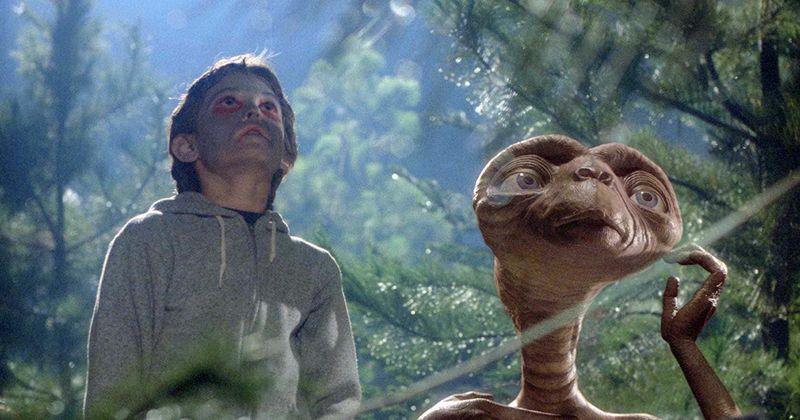 E.T. reunites with old friend Elliott in heartwarming Thanksgiving ad nearly 40 years after the movie brought them together