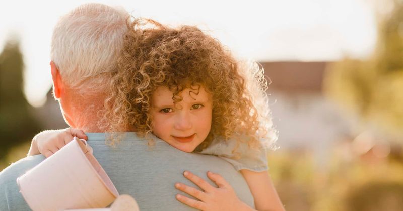 Your daughter doesn't owe a hug to anyone, not even to her grandparents: 'Let her decide how and when she wants to show affection'