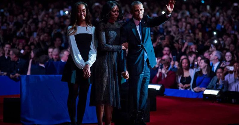 Malia Obama looks gorgeous and all grown-up as she hands out Thanksgiving meals with her family