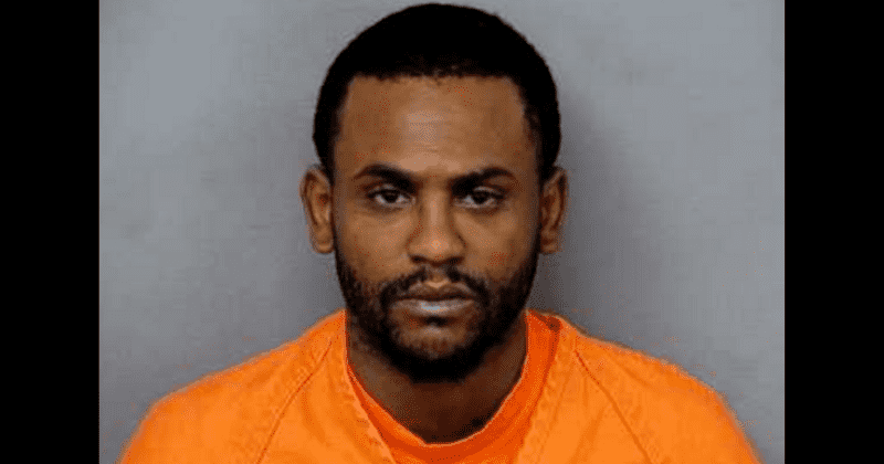 Missouri man walks into police station covered in blood and confesses to murdering girlfriend and teenager on Thanksgiving