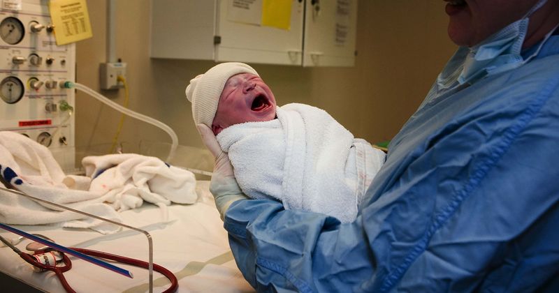 Climate change and hot weather prompting early labor leading to over 25,000 premature births in the US, says study