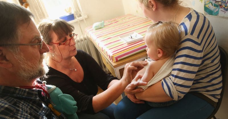 Italy bans unvaccinated children from schools after measles outbreak