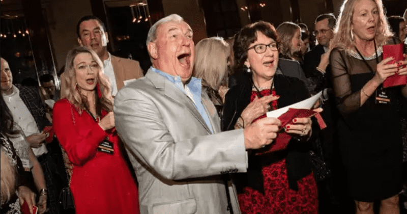 Realty firm gives $10 million in bonuses as early Christmas gift to its 198 employees