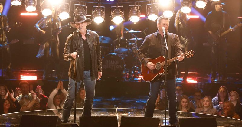 'The Voice' Season 17: Is Blake Shelton a 'hypocrite' for wishing Merry Christmas after performing 'Hell Right'? Fans divided