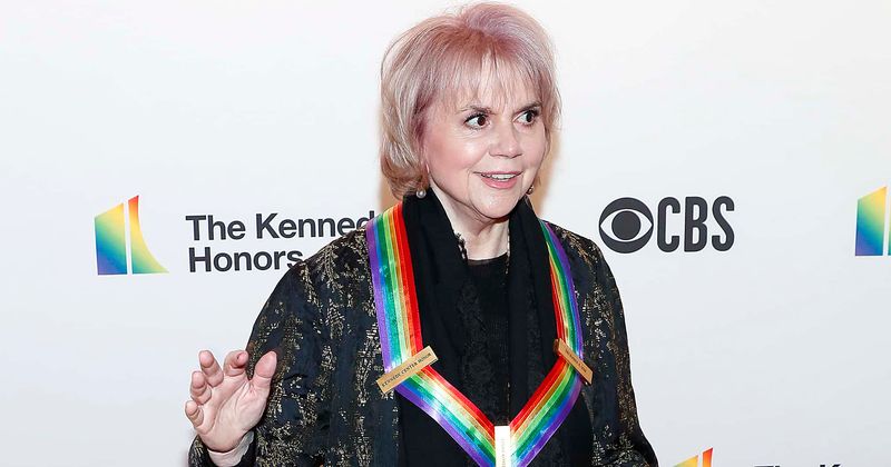 Kennedy Center Honors 2019: Singer Linda Ronstadt honored with an emotional tribute as fans say her songs took them back to childhood