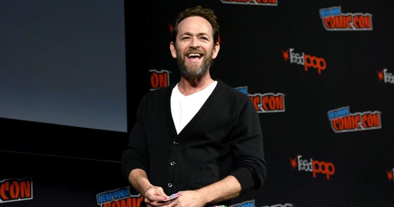 Luke Perry gets cremated and his ashes are scattered across his beloved farm in Tennessee