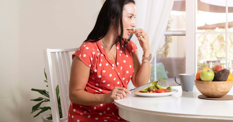 Vegans must take vitamin B12 supplements to avoid risk of deficiency, warn experts