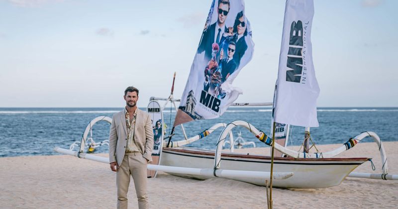 Did Chris Hemsworth use fleets of water trucks for $1 million garden in his mega-mansion while Australia is riddled with drought and bushfires?