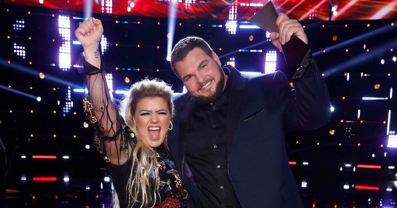'The Voice' Season 17: Jake Hoot talks about being coached by Kelly Clarkson, says 'she's super encouraging, super uplifting'