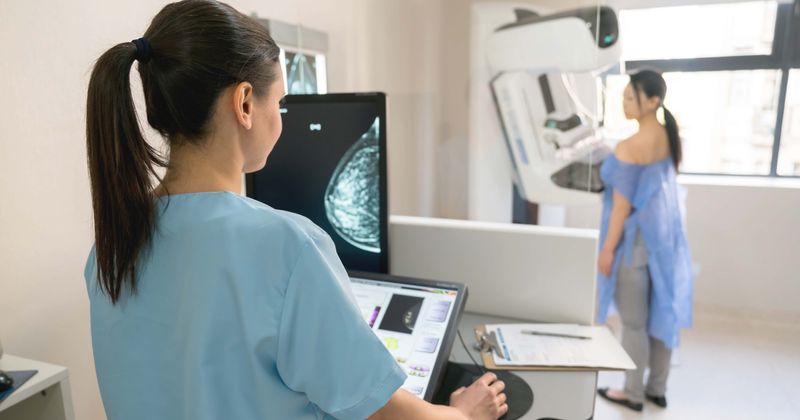 Cheap pills such as ibuprofen and naproxen could cut down the risks of breast cancer by 40% in women