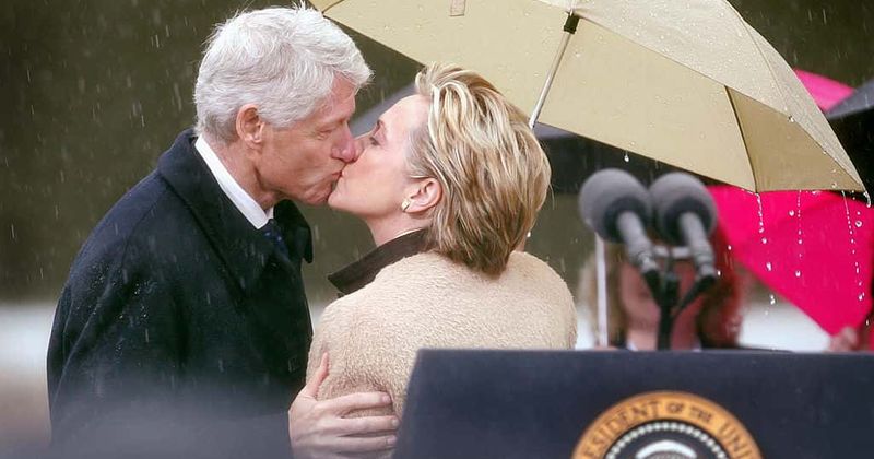 Hillary Clinton shares White House-era photo with hubby Bill in Christmas greeting, yet again