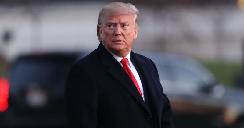 Trump wishes supporters a 'beautifewel' Christmas, social media thinks he has dementia