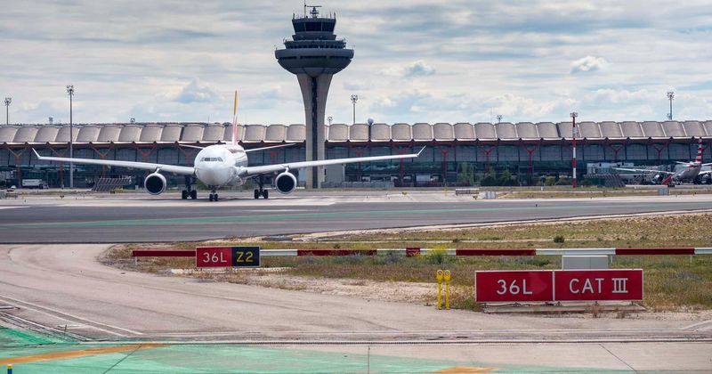 Girl, 10, dies after suffering cardiac arrest on Delta flight to Seattle just minutes after takeoff from LA