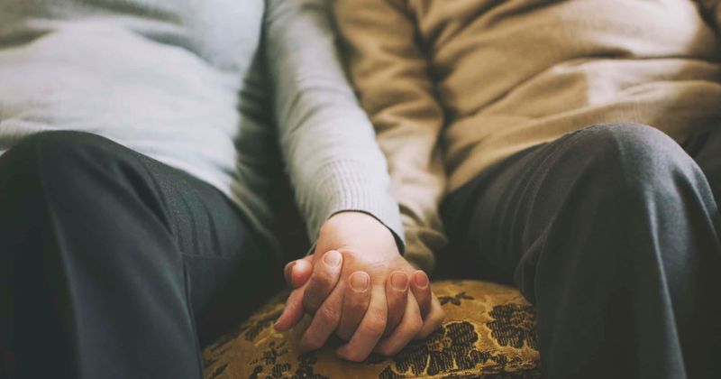 Real-life 'Notebook' couple pass away hours apart while holding hands after being married for 56 years
