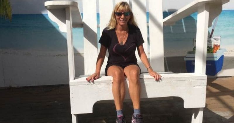 Woman livestreams her suicide on Facebook, dies before help arrives as helpless friend watches in horror