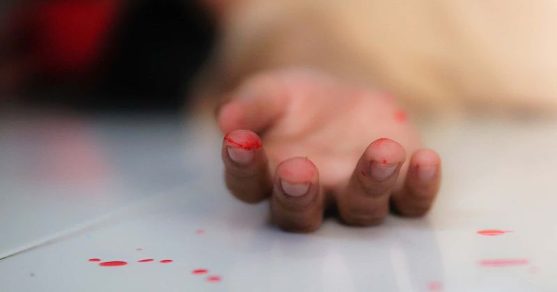 Woman livestreams her suicide on Facebook, dies before help arrives as helpless friend watches in horror