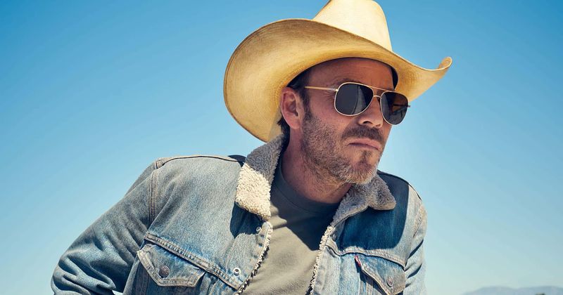 'Deputy' reintroduces Stephen Dorff as a cop but more than the job, Hollister is a misfit for the times