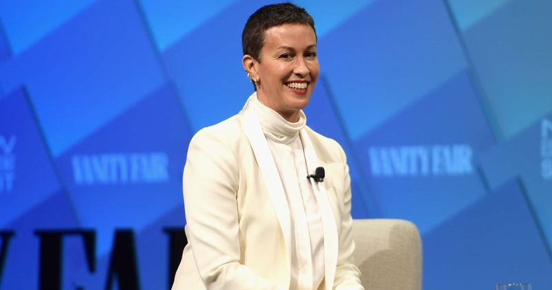 Alanis Morissette pregnant with third child at 44, flaunts baby bump in adorable picture