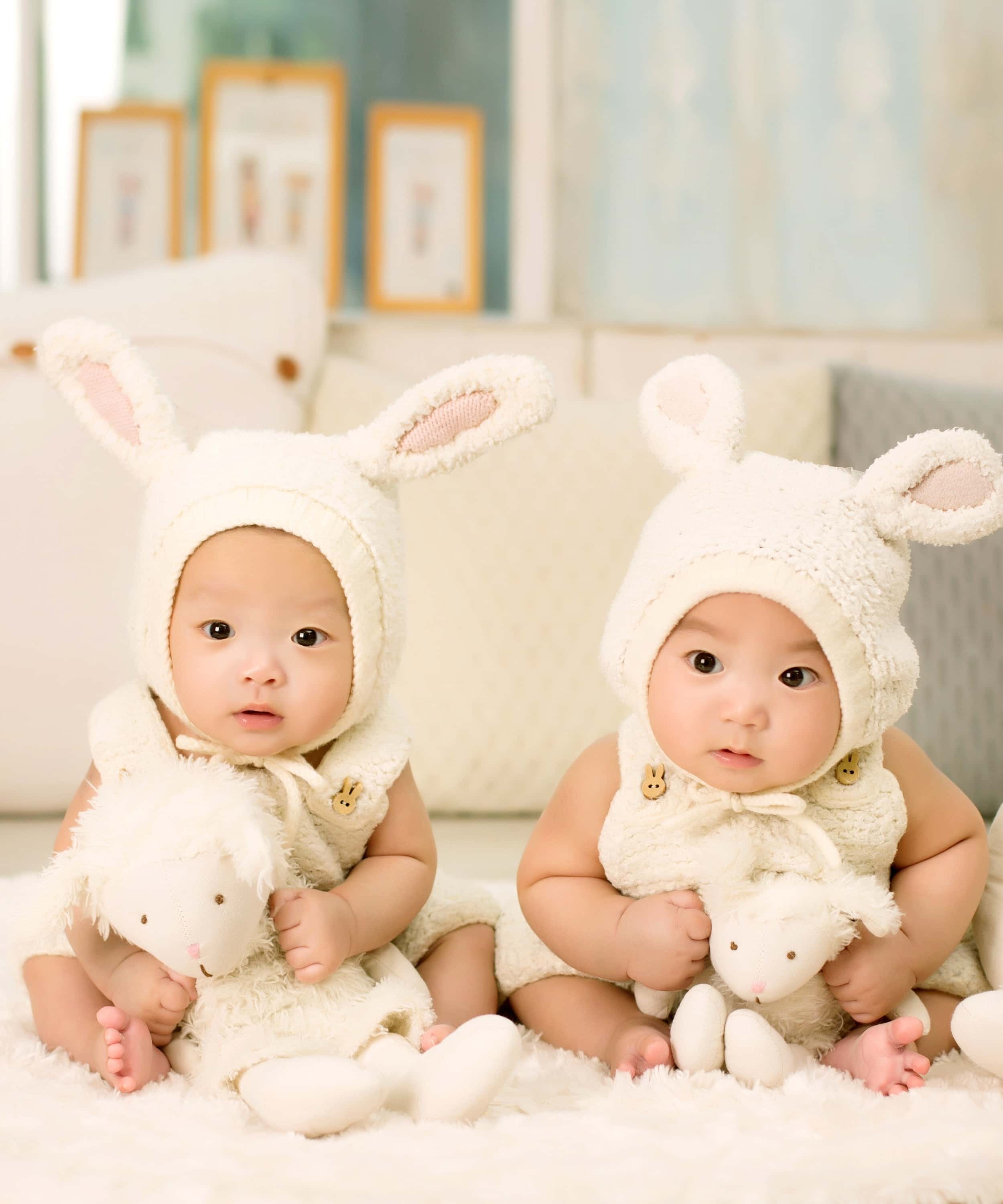A woman in China had to let the cat out of the bag when she reportedly gave birth to a pair of twin boys from two different fathers. (Pexels)