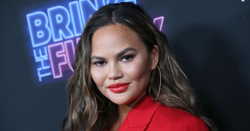'Ellen's Game of Games' Season 3: Chrissy Teigen has some hilarious moments as she takes up crazy challenges