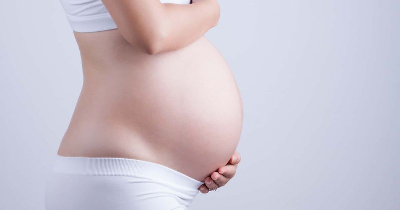 Woman gives birth to twins a month after delivering baby boy as doctors fail to notice 'a second uterus'