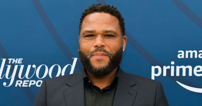 'Black-ish' star Anthony Anderson wants Jussie Smollett to win at NAACP Image Awards