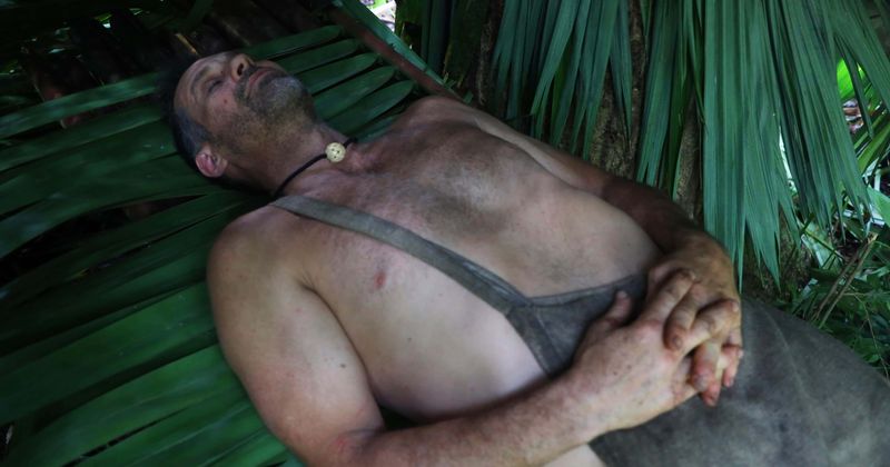Gary Golding of 'Naked and Afraid' slices open baby dolphin carcass and eats its heart: 'It tastes gamey'