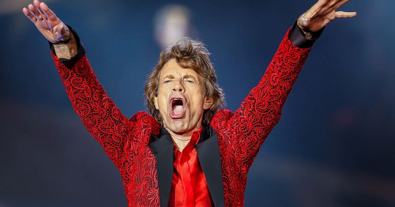 Mick Jagger's mystery illness revealed, singer to undergo heart surgery this week to replace damaged valve, claims report