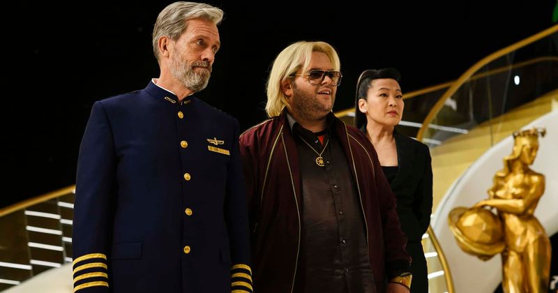 'Avenue 5' Episode 1: This sci-fi adventure is a treat right from the start with its morbid sense of humor