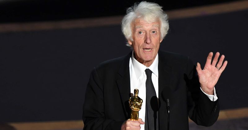 Oscars 2020: Roger Deakins bags Best Cinematography Award for '1917' after Critics' Choice and BAFTA wins