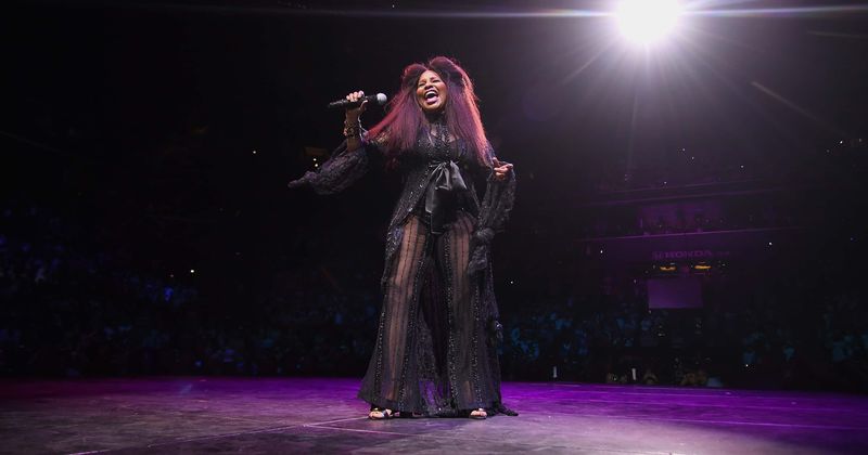 'I love Chaka Khan but WTH was that?': Icon's national anthem performance at NBA All-Star Game slammed by fans