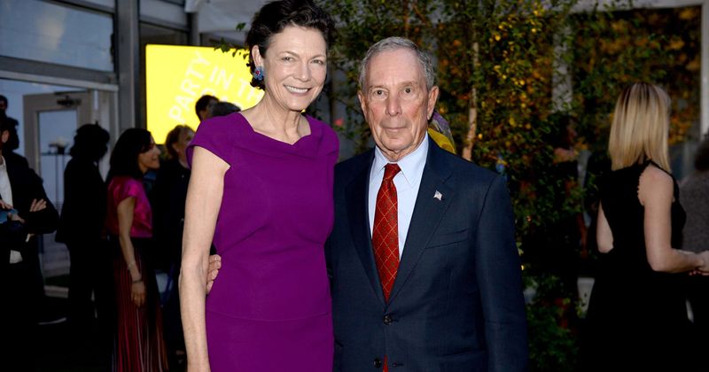 Bloomberg's longtime girlfriend Diana Taylor is a fashion icon, featured on Vanity Fair's best-dressed list