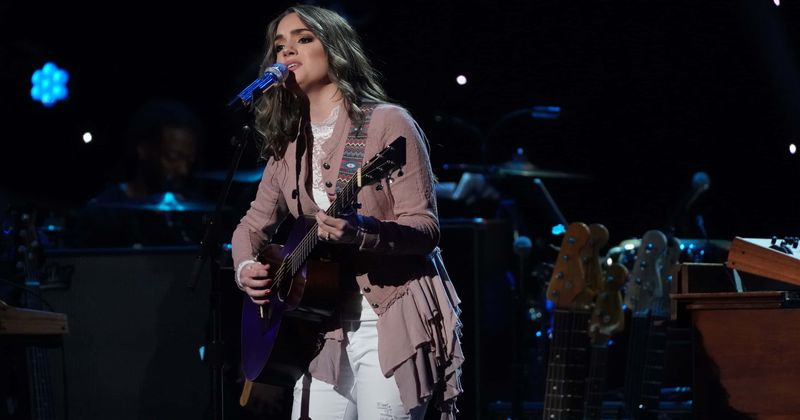 'American Idol' Season 18: Lauren's original 'God Made a Woman' inspired by her Nana leaves fans in tears