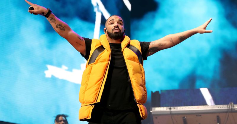 Drake saw a man groping a woman at his concert, and his response was savage AF