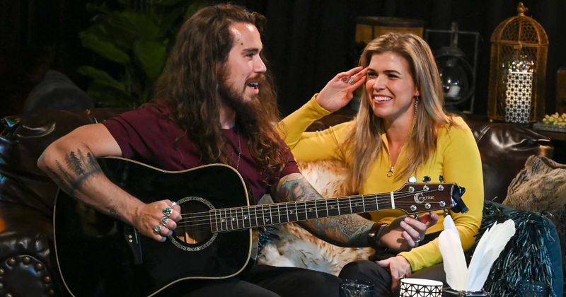 'The Bachelor Presents: Listen to Your Heart': Sheridan gives his rose to Julia, fans say he deserves better