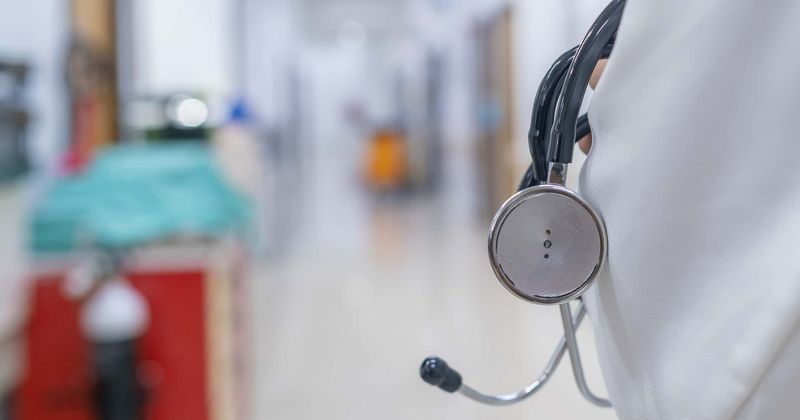 Doctor falls from 5th floor window during conference call to bosses arguing about lack of PPE for medics