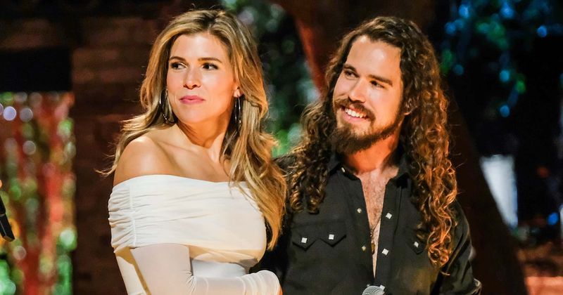 'The Bachelor Presents: Listen to Your Heart': Julia tells Savannah she doesn't like Brandon, fans spot her lie