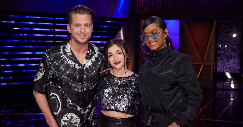 'Songland' Season 2: HER tries acoustic version of Raquel's 'Wrong Places' after picking it as her next hit