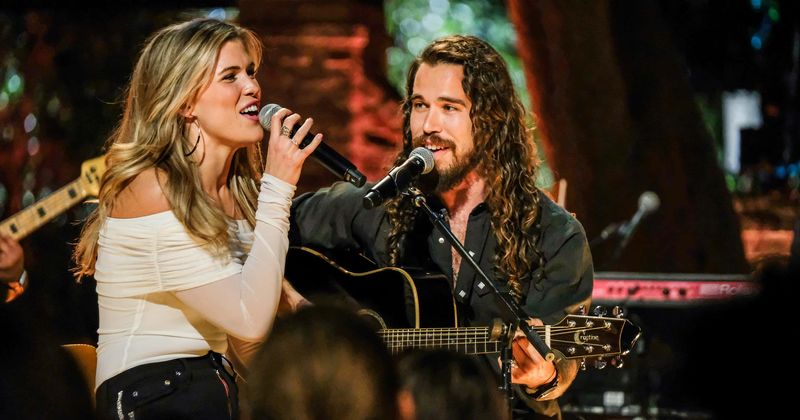 'The Bachelor Presents: Listen to Your Heart': Julia obsesses over Brandon, fans say they can't stand her